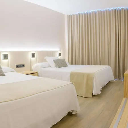 Oasis Tropical Hotel 4*