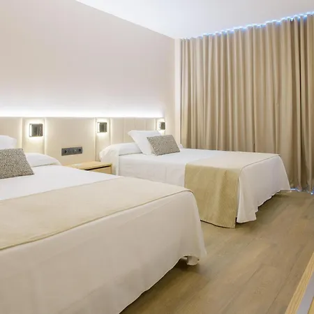 Hotel Oasis Tropical 4*