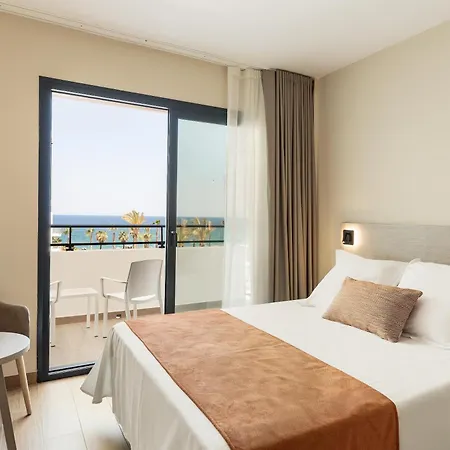 Oasis Tropical Hotel
