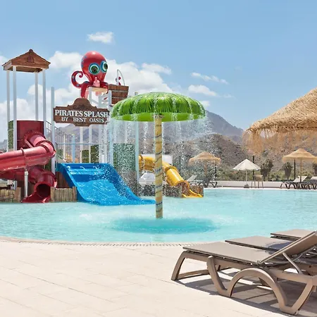 Oasis Tropical Hotel