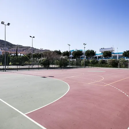 Oasis Tropical Hotel