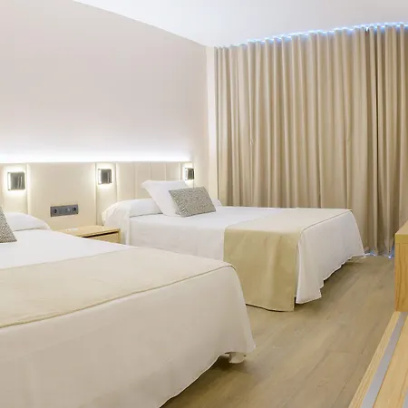 Oasis Tropical Hotel