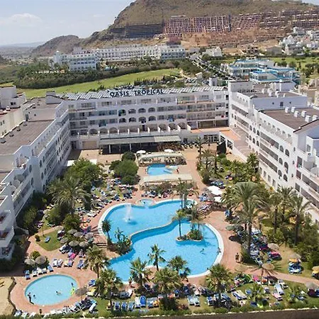 Oasis Tropical Hotel