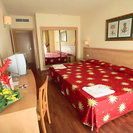 Oasis Tropical Hotel