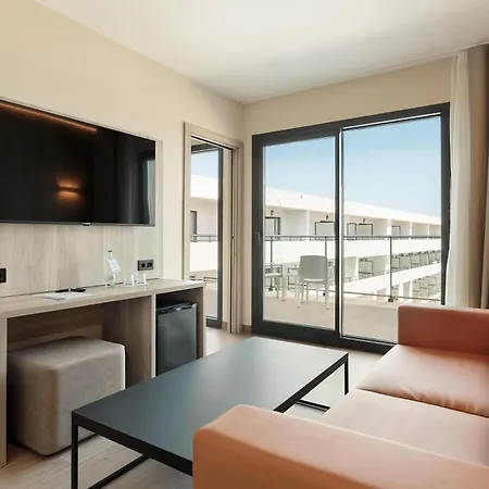 Oasis Tropical Отель 4*