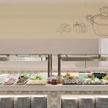 Otel Oasis Tropical 4*
