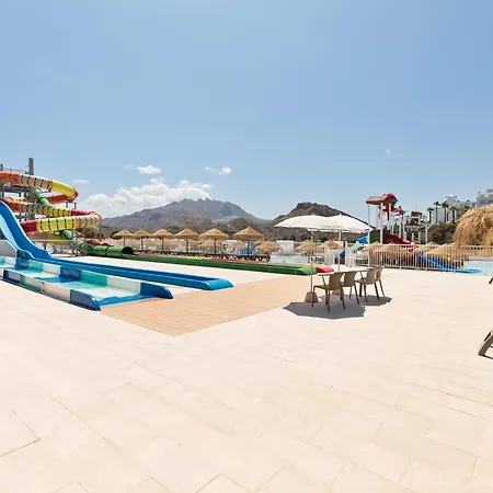 Otel Oasis Tropical