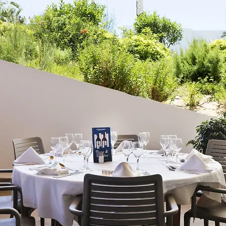 Oasis Tropical Otel