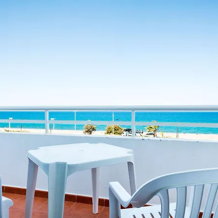 Oasis Tropical Otel 4*