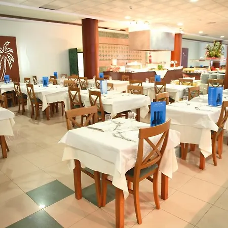 Oasis Tropical Hotell