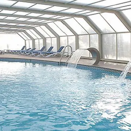 Отель Oasis Tropical 4*